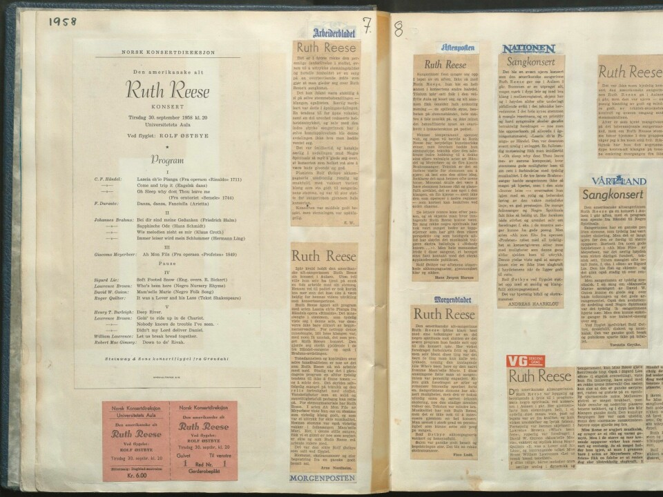 Program, billetter og avisnotiser i forbindelse med hennes 1958-konsert i Universitetets aula, UiO.
