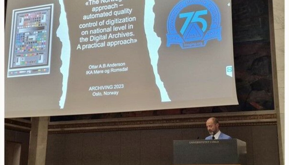 NORSK BIDRAG: Ottar A. B Anderson presenterer prosjektet «The Norwegian approach - automated quality control of digitization on national level in the Digital Archives - A practical approach'.