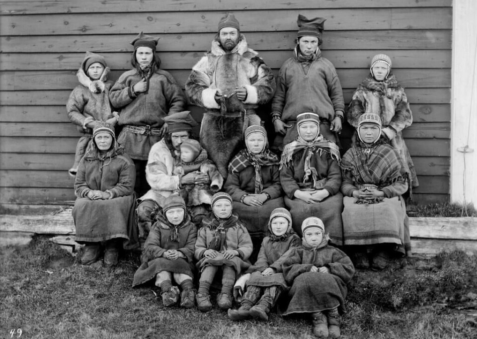 VERDENSARV: I 2013 ble den dansk-norske nordlysforskeren Sophus Tromholts fotografier innlemmet i Memory of the World sitt register. Sophus Tromholt (1851–1896) regnes som grunnleggeren av moderne norsk nordlysforskning. Under det første internasjonale polarår i 1882–1883 var han ansvarlig for den norske målestasjonen i Kautokeino. Her tok han også en rekke flotte fotografier som dokumenterer landskapet, forskningsstasjonen og ikke minst den nordlige befolkningen og deres liv.