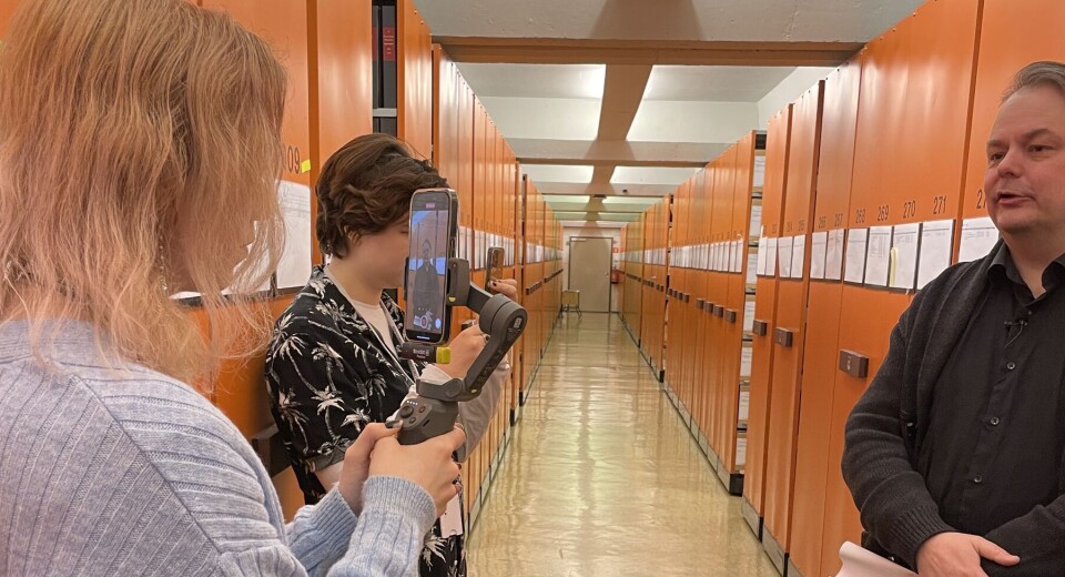 I ARBEID: Her er det Øyvind Ødegaard som blir intervjuet.