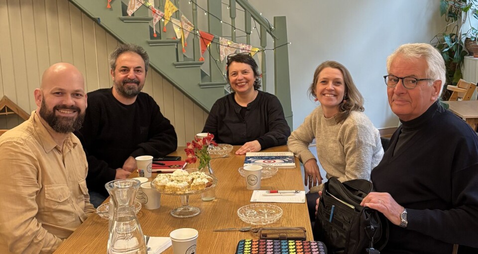 JUBILEUM PLANLEGGES: Møte på Interkulturelt museum for å planlegge markering av 25-årsjubileet med seminaret «Hvor forberedt er vi?» Fra venstre: Kjetil Landrog, Gazi Özcan, Ann Tove Manshaus, Helene Voldner og Axel Mykleby